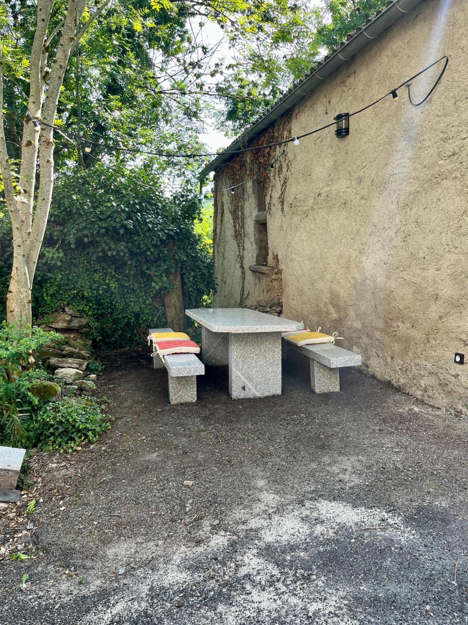 Parenthese En Foret - Lodge Baliveau Le Bez (Tarn) Exterior foto